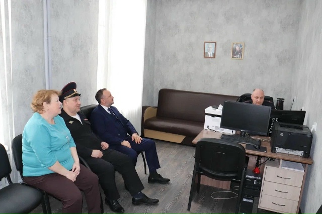 Геннадий Долматов сообщил об обновлении пункта полиции в Троицком Геннадий Долматов сообщил об обновлении пункта полиции в Троицком