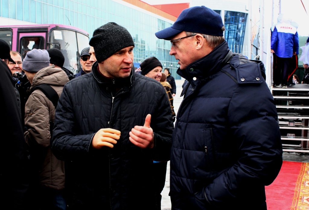 Единство Буркова: кто поддержал врио в национальный праздник Единство Буркова: кто поддержал врио в национальный праздник