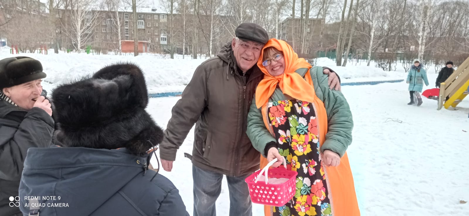Депутат Дмитрий Сахань встретил Масленицу со своими избирателями Депутат Дмитрий Сахань встретил Масленицу со своими избирателями