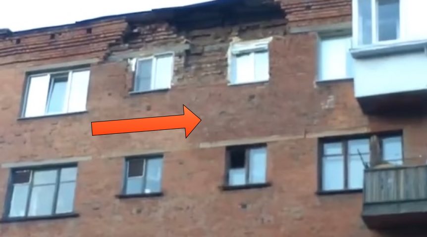В Омске пятиэтажка на Профсоюзов рушится на глазах В Омске пятиэтажка на Профсоюзов рушится на глазах