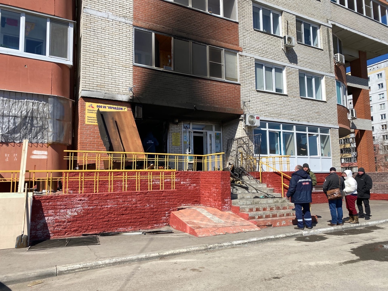 Директор омской УК Волкова и Федотова прокомментировал пожар в офисе Директор омской УК Волкова и Федотова прокомментировал пожар в офисе