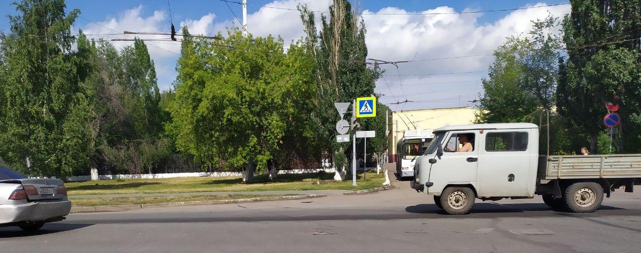 Центральная магистраль Омска может «встать» в пробке из-за аварии