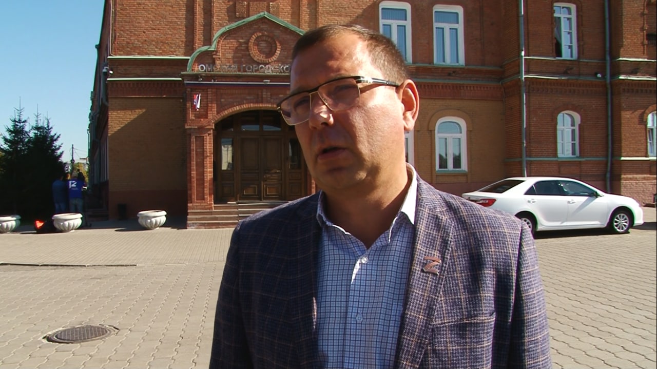 В Омске депутат поддержал педагогов на конкурсе учителей В Омске депутат поддержал педагогов на конкурсе учителей