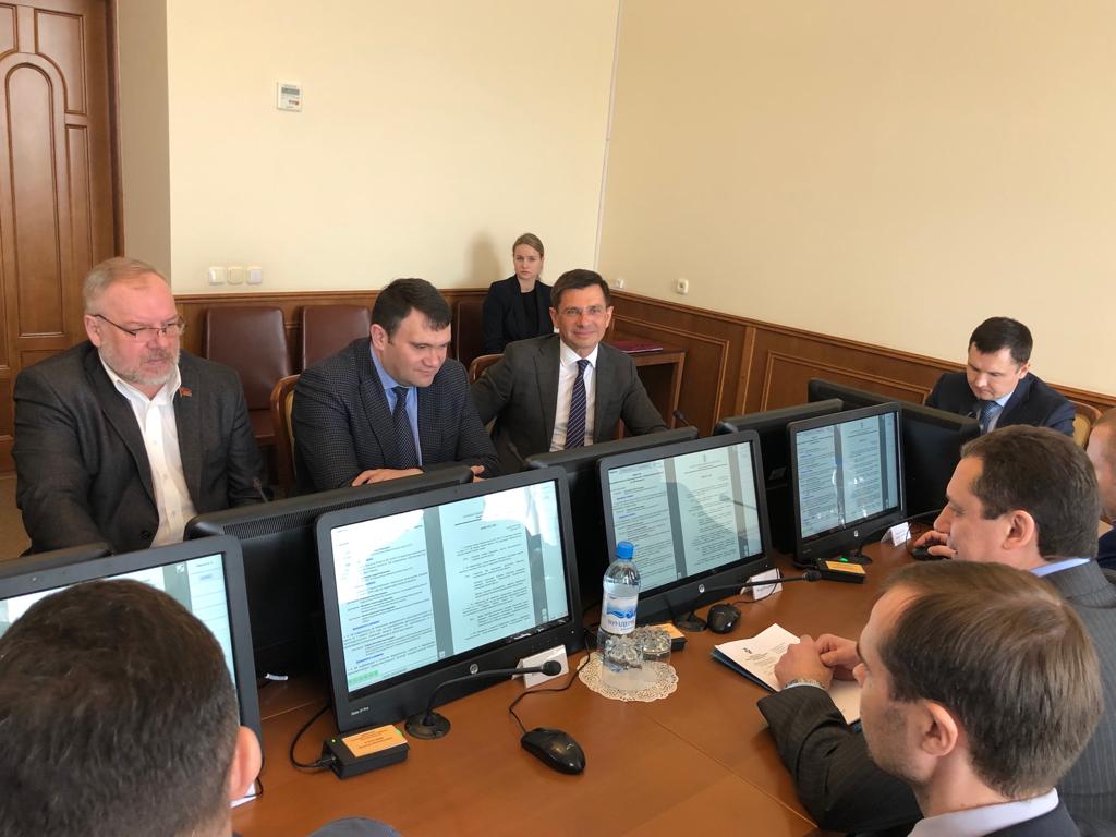 В омском Заксобрании депутаты рассмотрели изменения к закону об управлении собственностью В омском Заксобрании депутаты рассмотрели изменения к закону об управлении собственностью