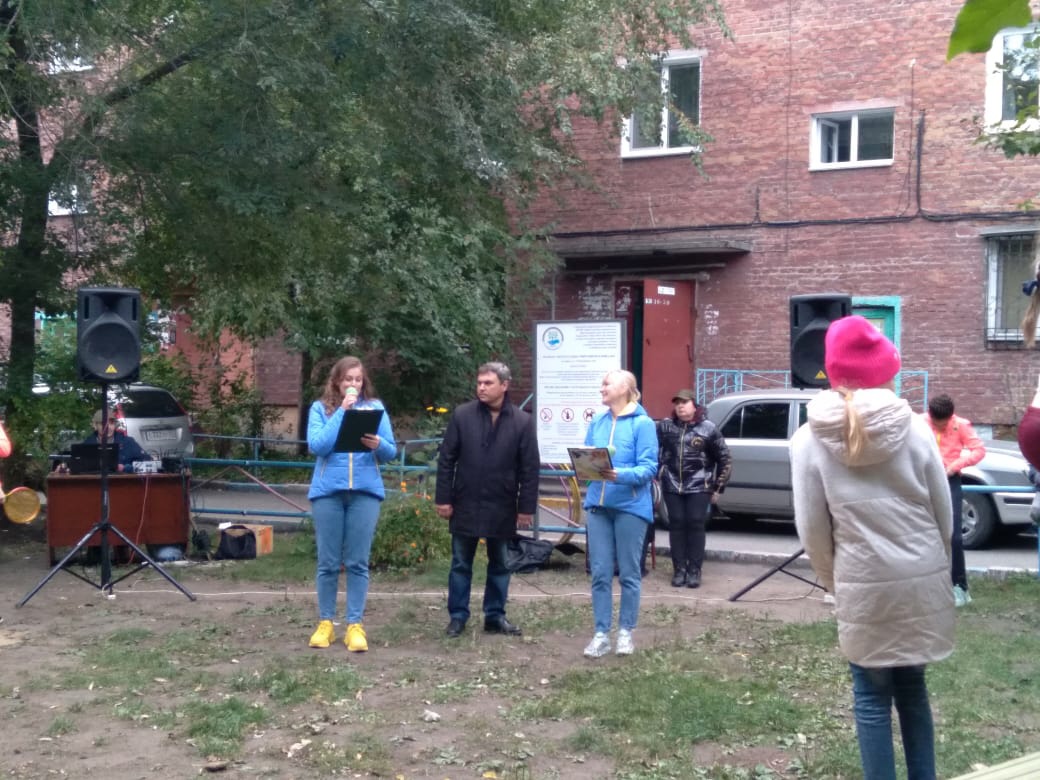 В Октябрьском округе появились новые детские площадки В Октябрьском округе появились новые детские площадки