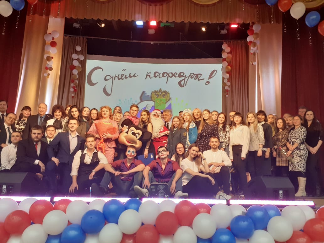 Депутат Инна Гомолко поздравила с Днем кафедры студентов омского политеха Депутат Инна Гомолко поздравила с Днем кафедры студентов омского политеха