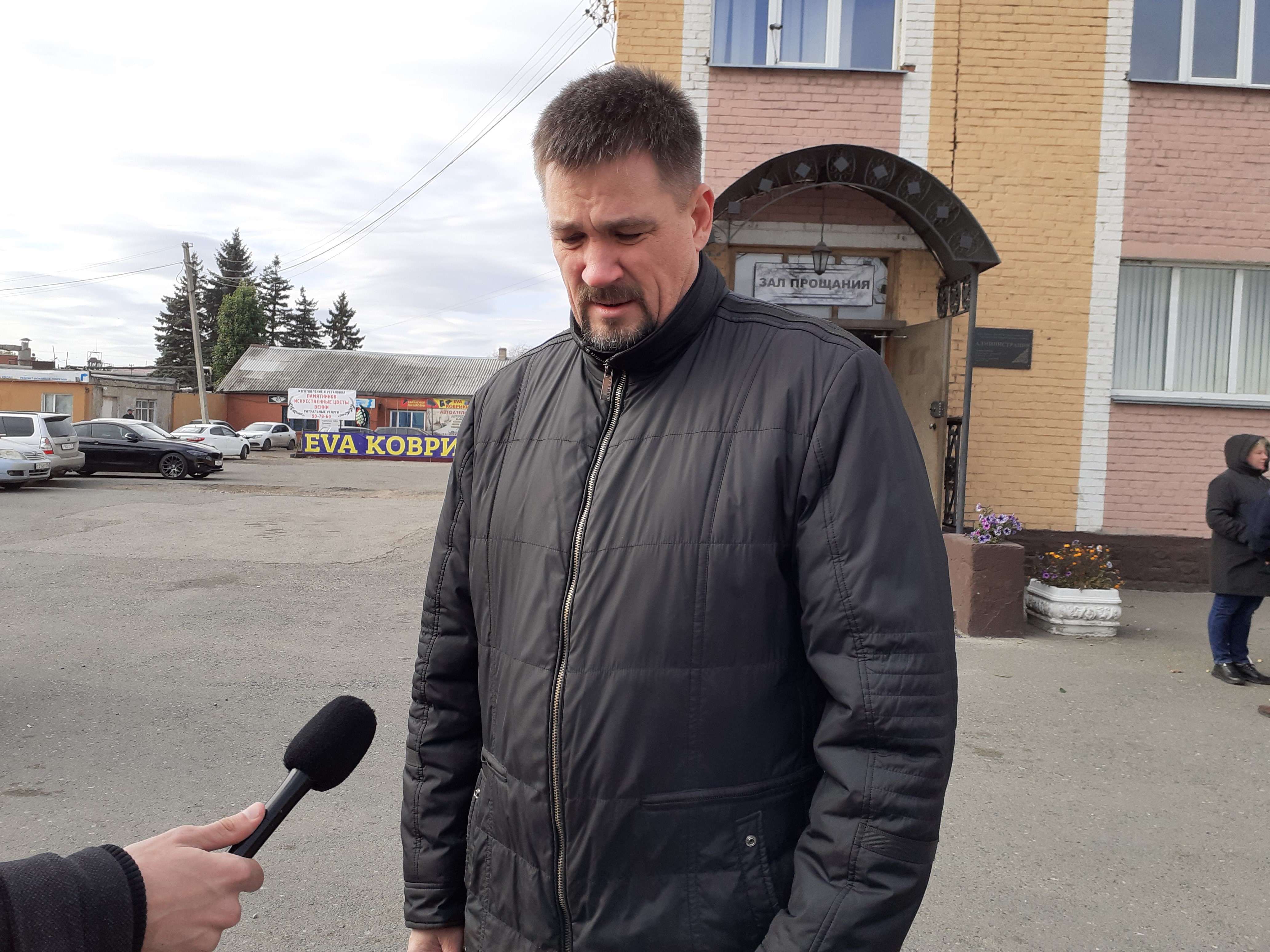 «Жаль, такие люди уходят рано»: в Омске похоронили помощника депутата горсовета Максима Мягчиева «Жаль, такие люди уходят рано»: в Омске похоронили помощника депутата горсовета Максима Мягчиева
