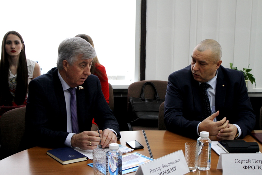 Омский депутат Госдумы Виктор Шрейдер возглавил попечительский совет СибАДИ Омский депутат Госдумы Виктор Шрейдер возглавил попечительский совет СибАДИ