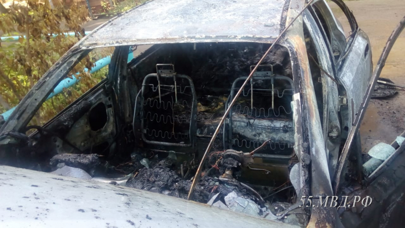 В Омске задержали серийного поджигателя автомобилей